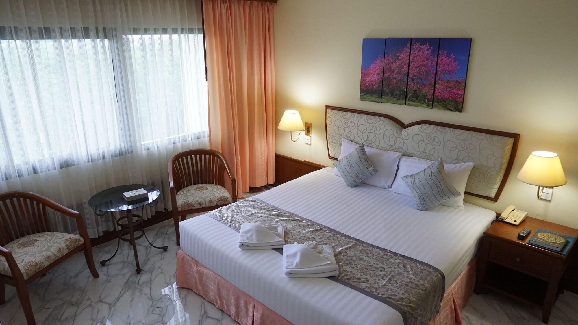Wattana Park Hotel Trang Exterior photo