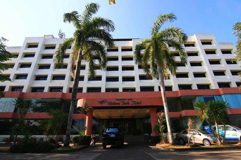 Wattana Park Hotel Trang Exterior photo