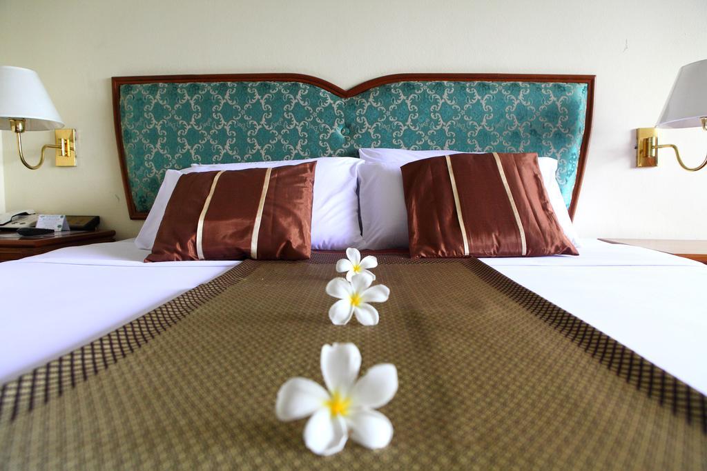 Wattana Park Hotel Trang Exterior photo