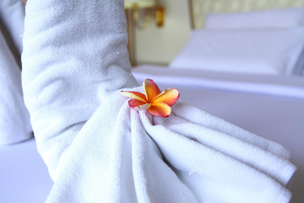 Wattana Park Hotel Trang Exterior photo