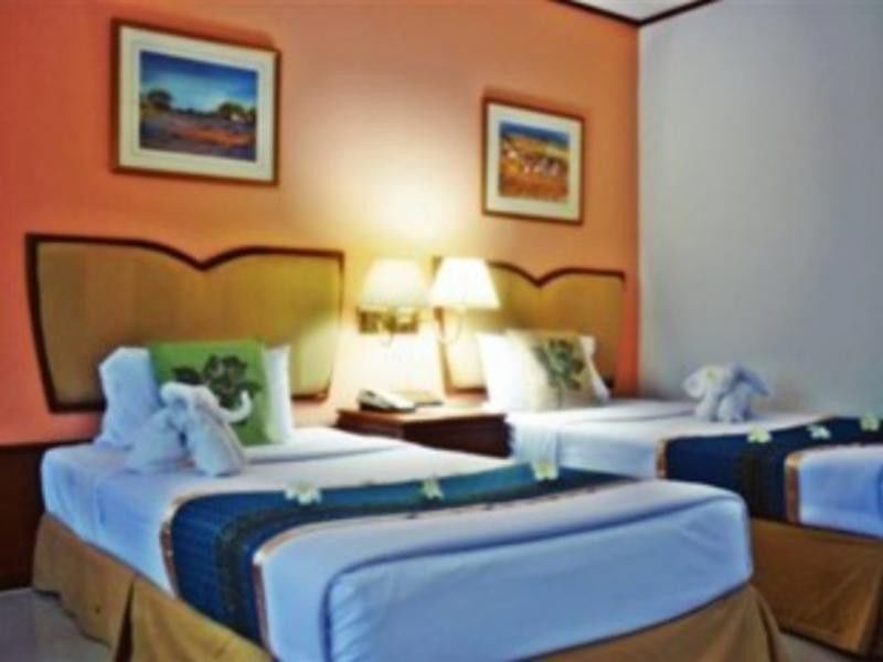 Wattana Park Hotel Trang Exterior photo