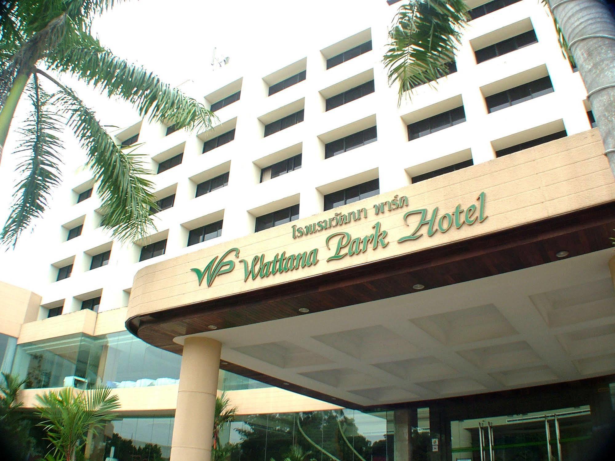 Wattana Park Hotel Trang Exterior photo