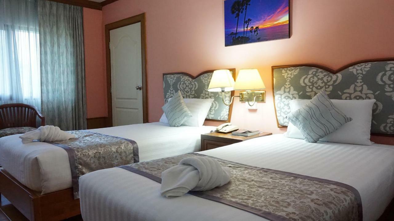 Wattana Park Hotel Trang Exterior photo