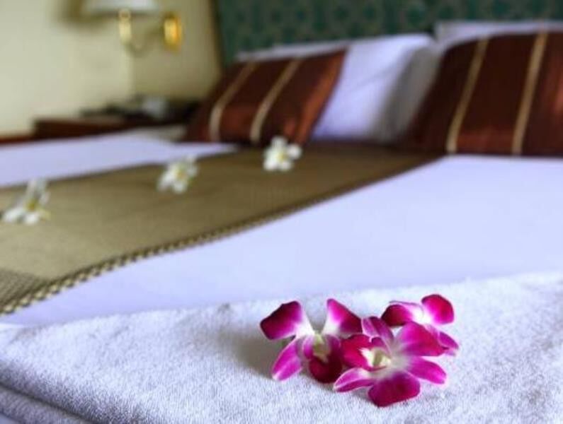 Wattana Park Hotel Trang Exterior photo